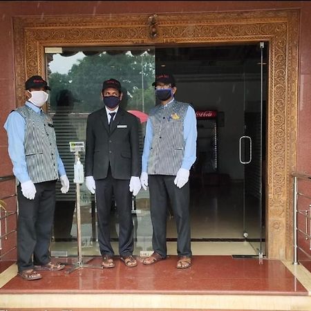 Hotel Sharada International Udupi Ngoại thất bức ảnh