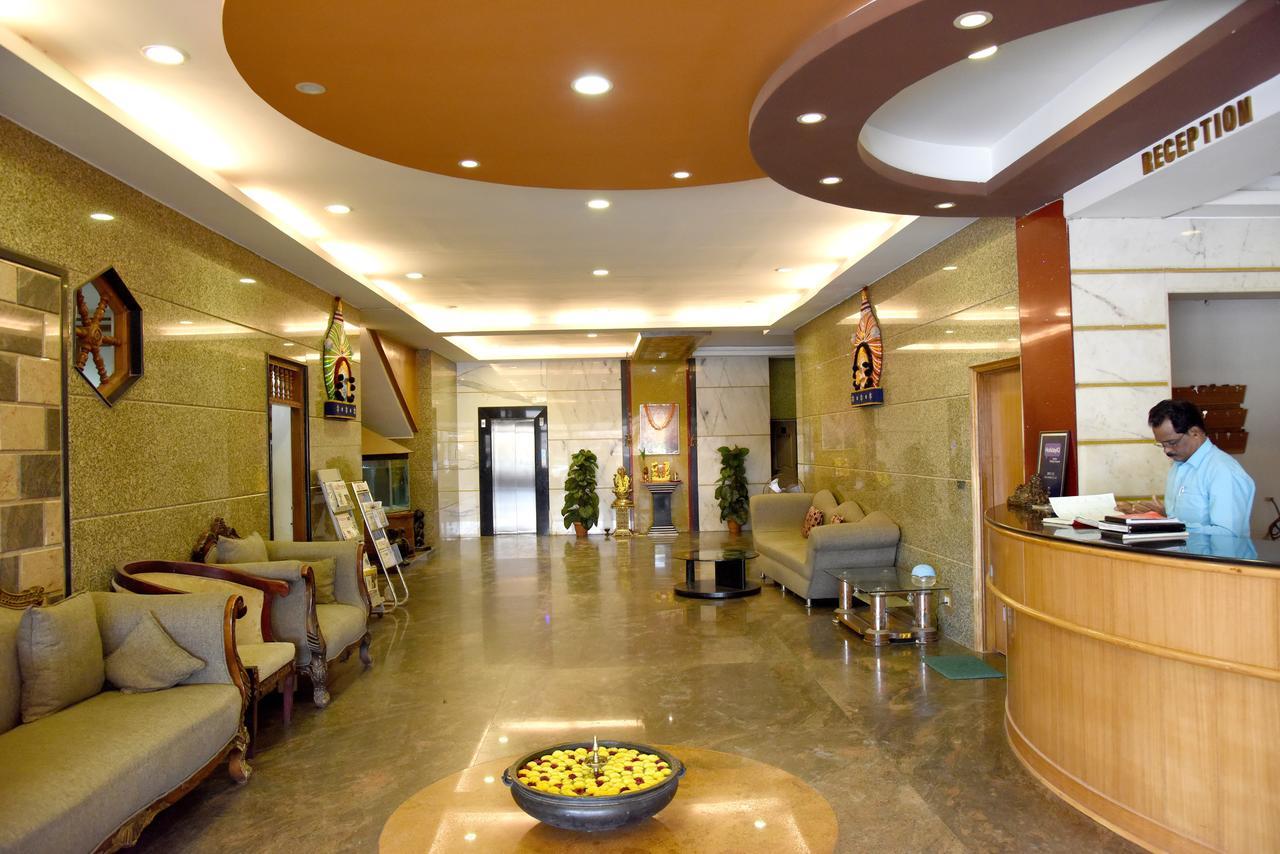 Hotel Sharada International Udupi Ngoại thất bức ảnh