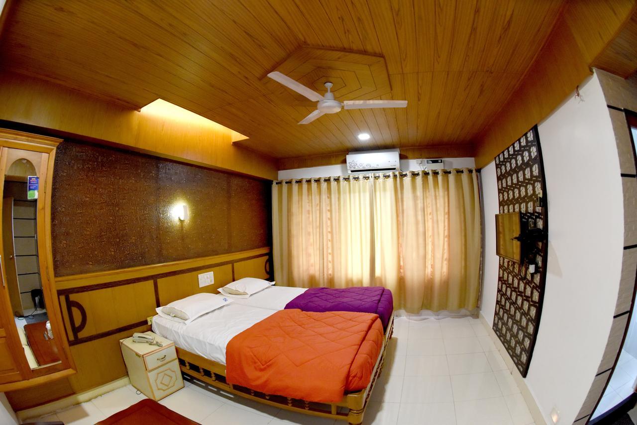 Hotel Sharada International Udupi Ngoại thất bức ảnh